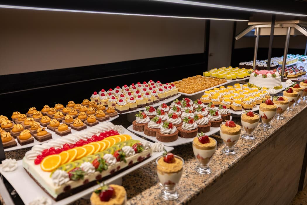 tsr10794638854957397385143